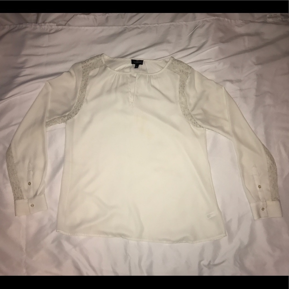 Long sleeve light shirt
